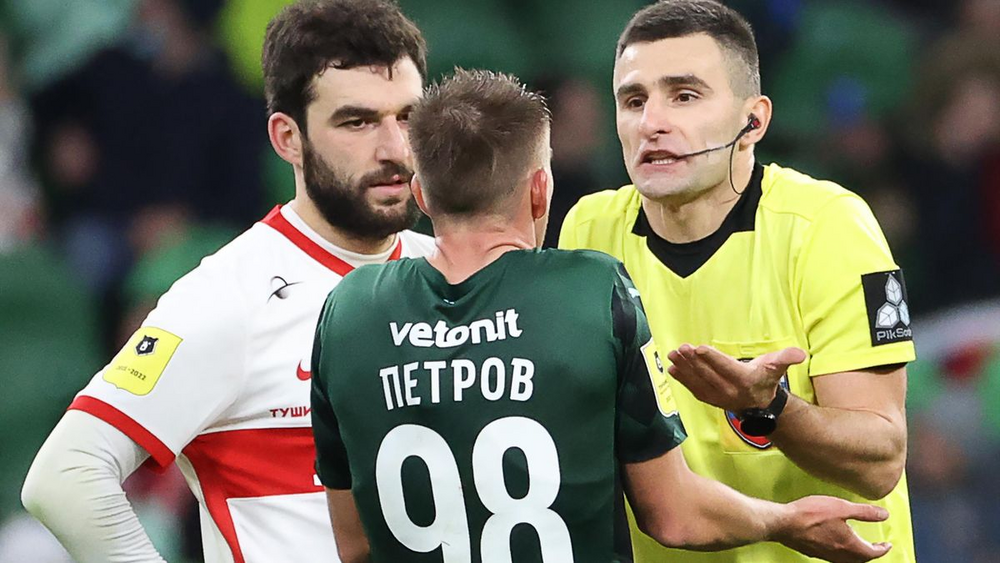 Сергей Петров спорит с Алексеем Сухим